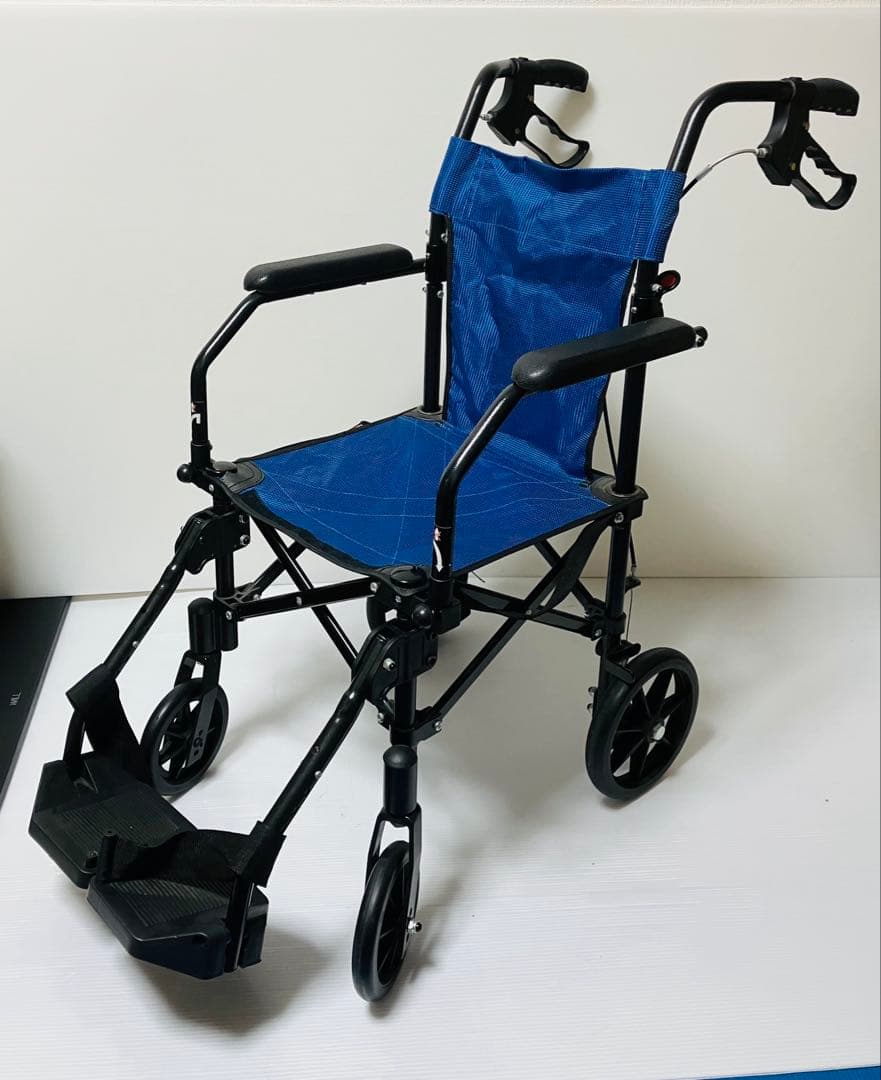 ユーキ・トレーディング ハンディライトプラス HLP09020 楽天市場】ユーキ・トレーディング ハンディライトプラス レッド