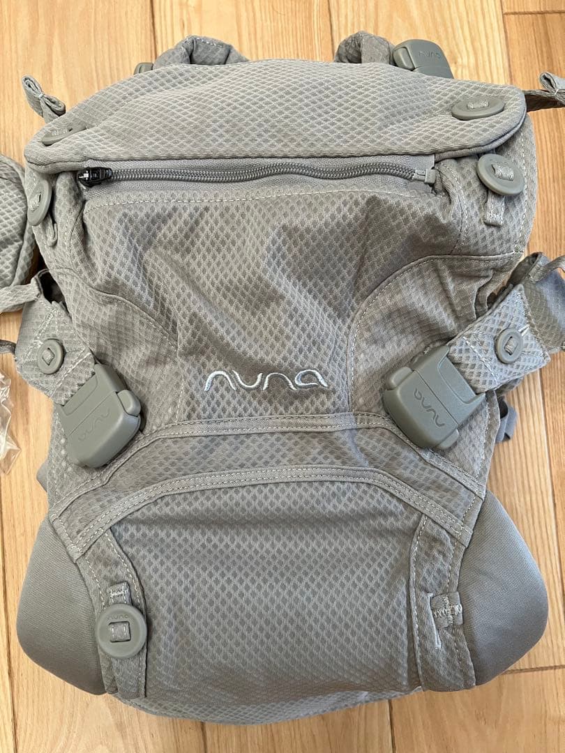 ほぼ新品))NUNA cudl:clik 抱っこ紐 ヘーゼルウッド - メルカリ
