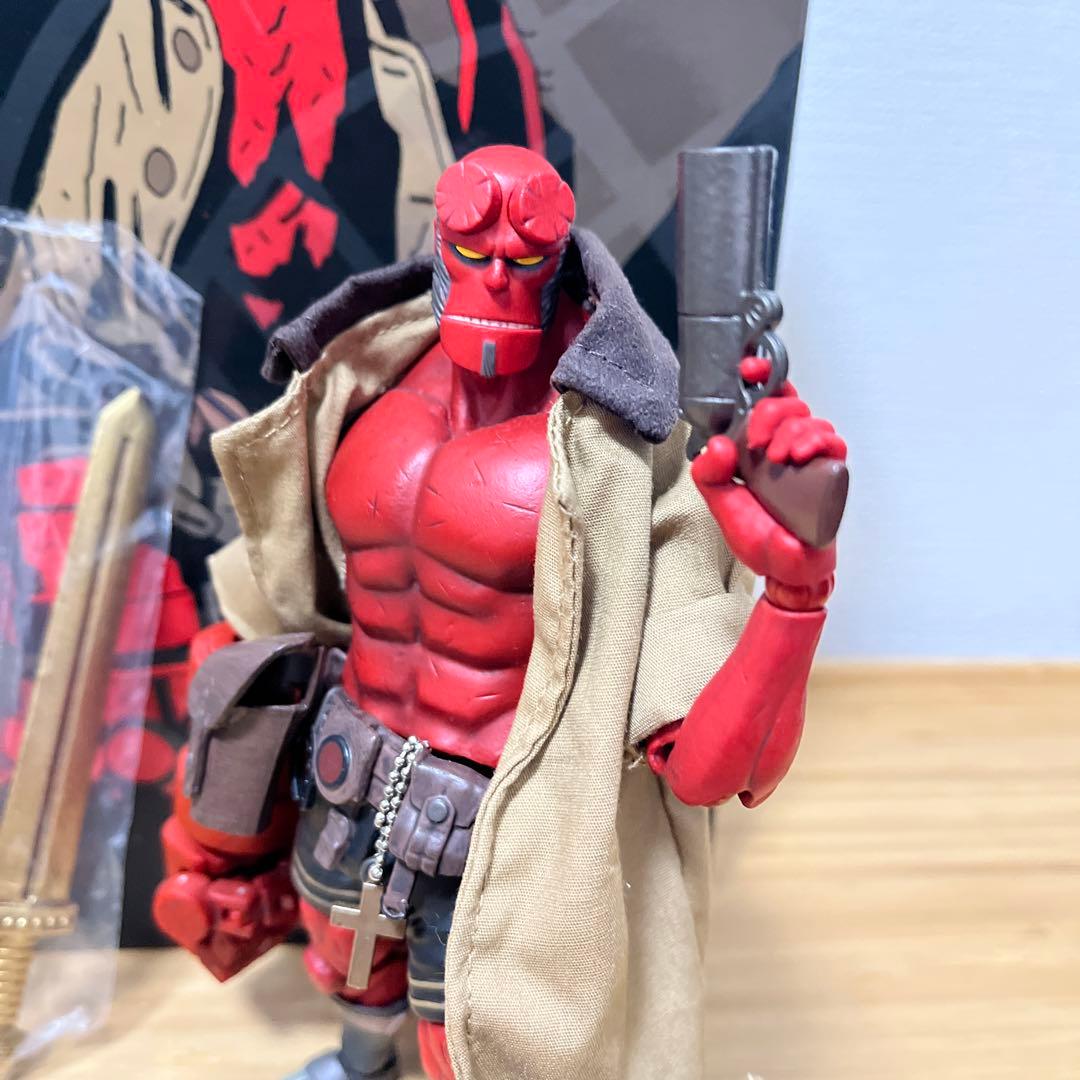 1000toys 千値練 HELLBOY ヘルボーイ フィギュア - メルカリ