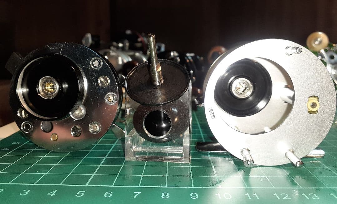 アブガルシア ABU アンバサダー2500C サイドカップ変更 - メルカリ