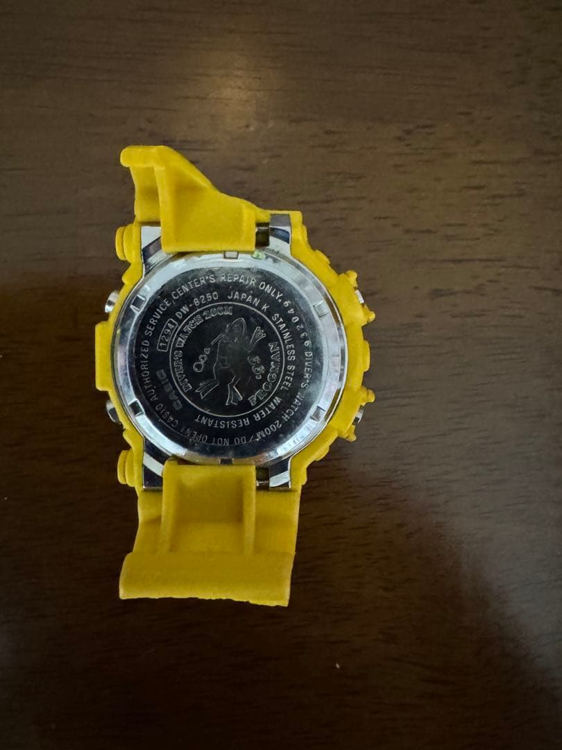 G-SHOCK DW-8200 イエロー99 ベルト不良 - メルカリ