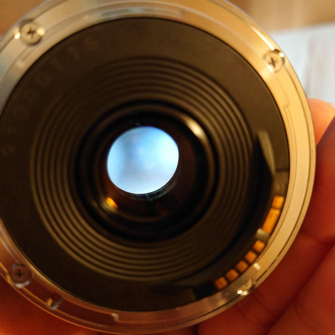 ズームレンズ canon ef 20-35 f3.5-4.5