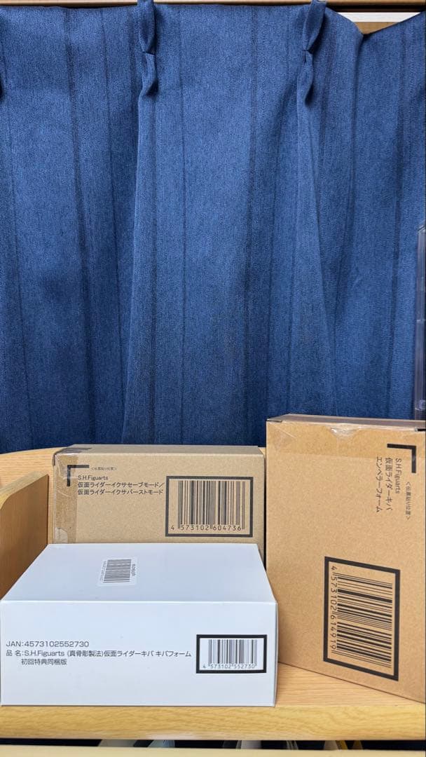 S.H.Figuarts（真骨彫製法） 仮面ライダーキバシリーズ4体