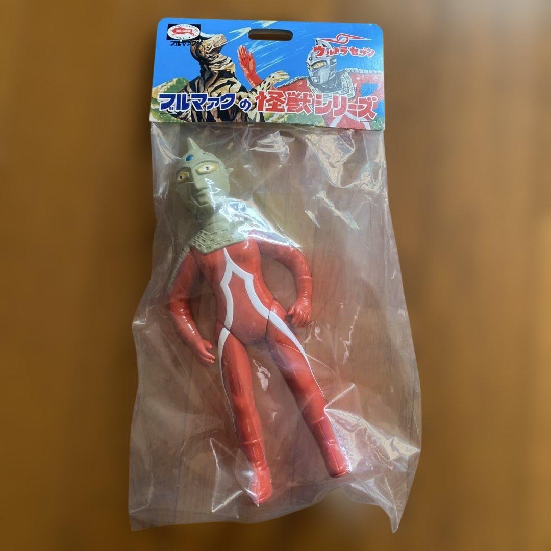 ブルマァク Sウルトラセブン(昭和レトロカラー) ソフビ - メルカリ