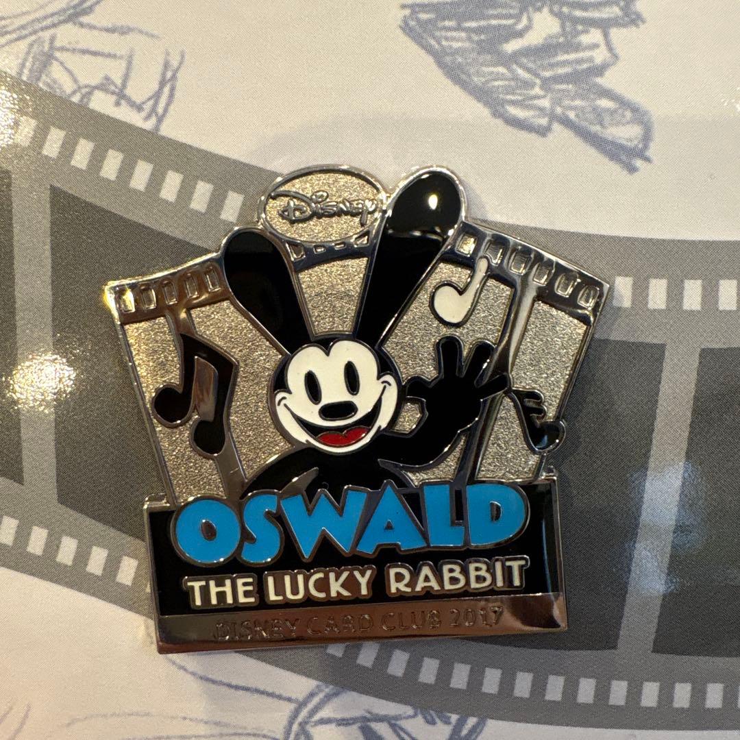 ディズニーJCBカード特典 オズワルド ピンバッジ - メルカリ