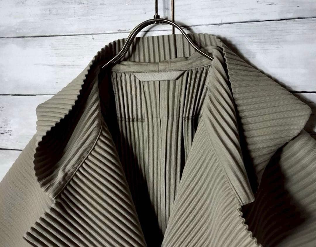 オムプリッセイッセイミヤケ フーディ ポンチョカーディガン マント