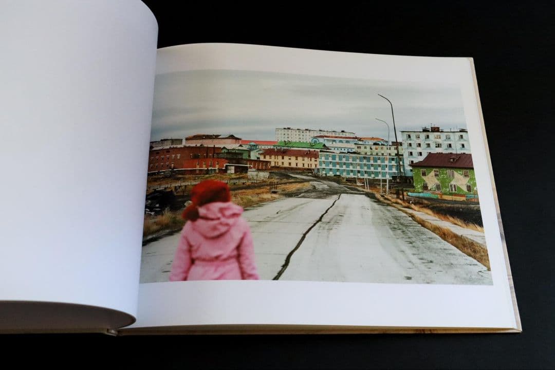 EVAENIA ARBUGAEA 写真集　 TIKSI