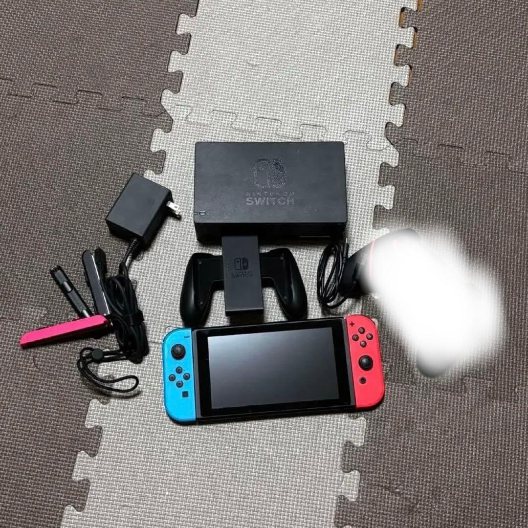 美品Nintendo Switch 本体 青/赤 Joy-Con 付属品あり Nintendo Switch 本体 青 赤 Joy-Con Amazon.co.jp: Nintendo Switch