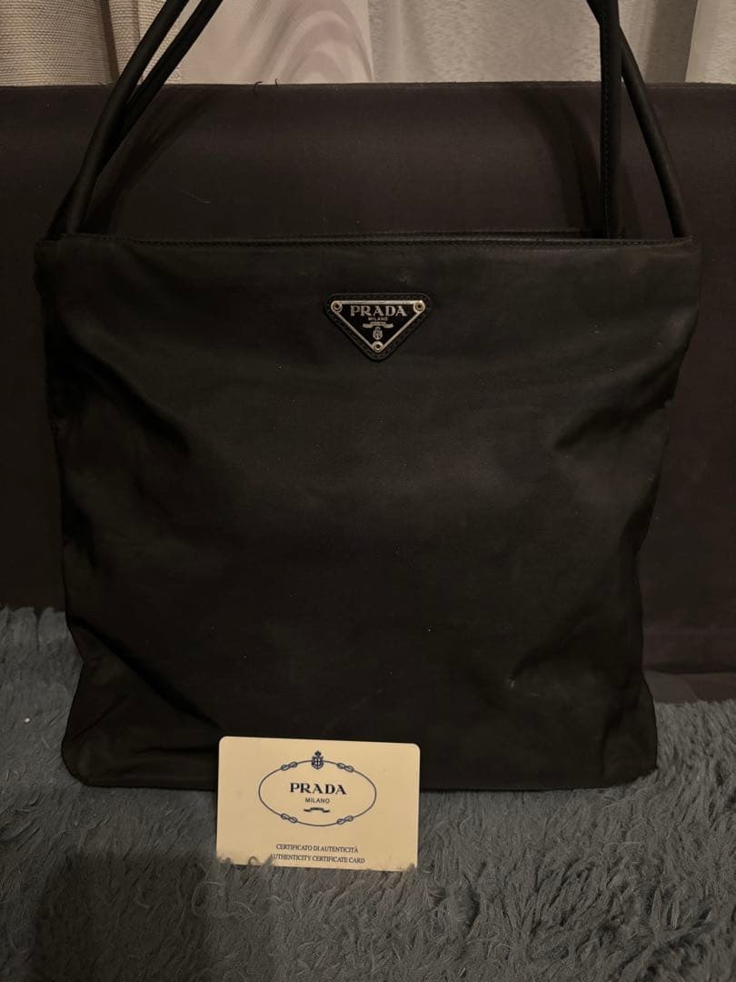 PRADA プラダ テスート 三角ロゴプレート ナイロン ショルダーバッグ PRADA（プラダ） テスート 三角ロゴプレート カーキ シルバー金具