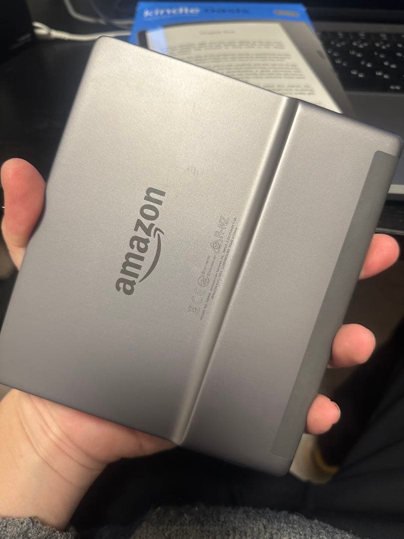 Amazon Kindle Oasis 7インチ グレー 箱付き Amazon.com: International Version – AT&T – Kindle Oasis – With 7