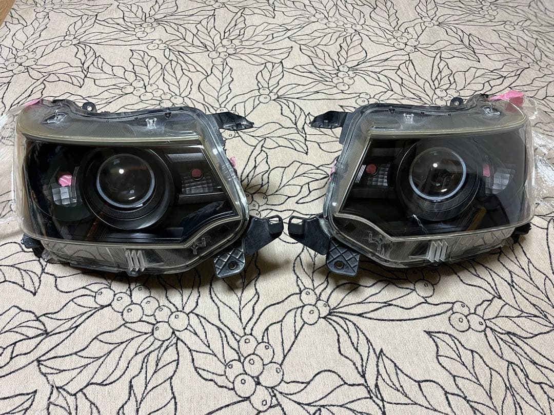 ワゴンRスティングレー MH34S MH44Sインナーブラックヘッドライト左右⭐︎ 送料無料 MH34S ワゴンR スティングレー 純正HIDヘッドライト 左右