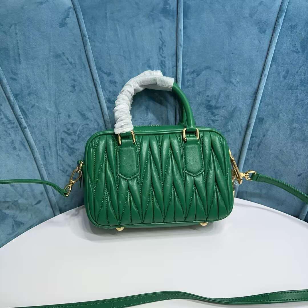 MIUMIUボウリングバッグ
