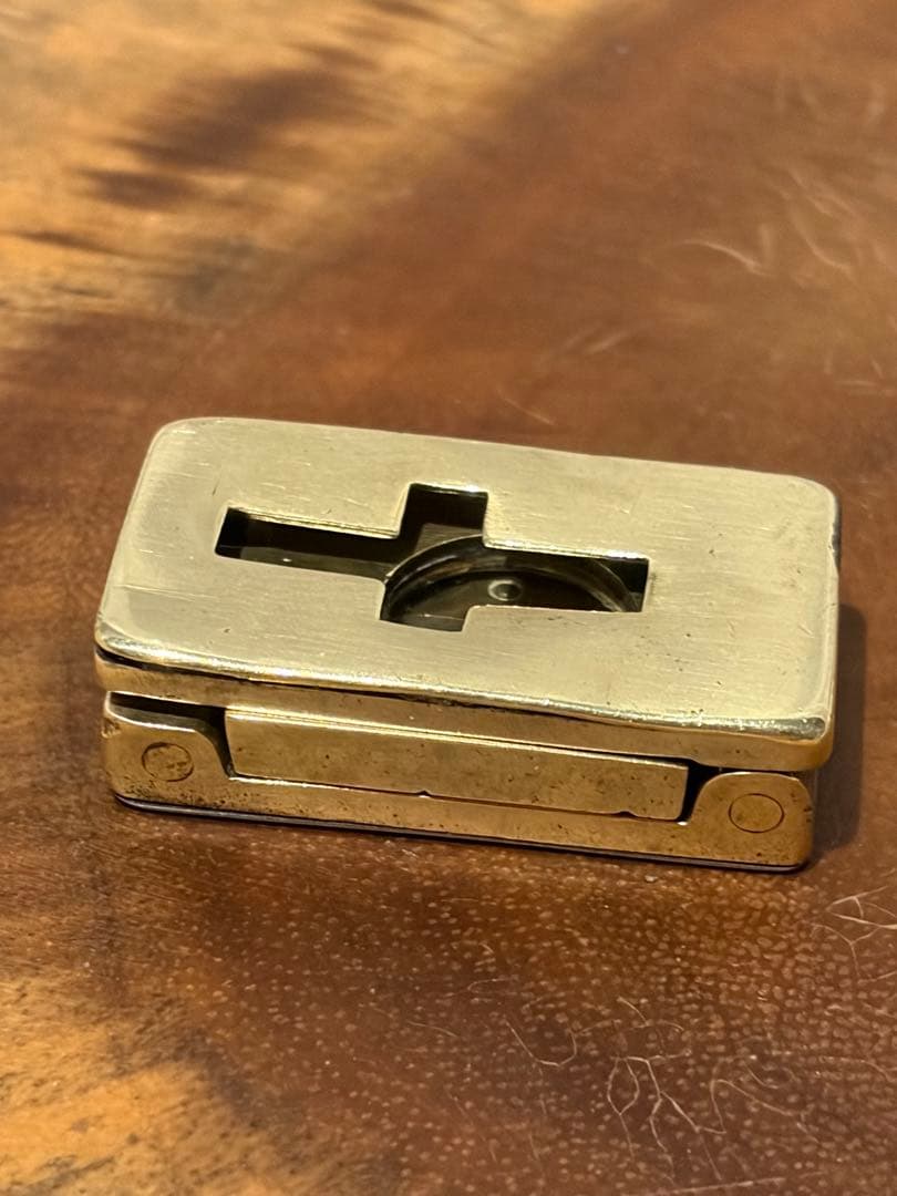 1910年代英国骨董 真鍮 聖書を読むための折り畳み拡大鏡 携帯に便利