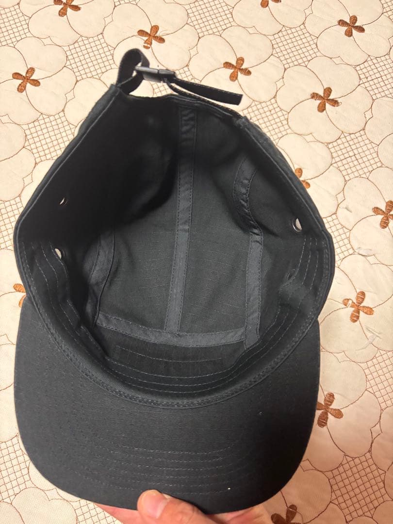 Supreme 黒 キャップ SUP94-NY-US - メルカリ