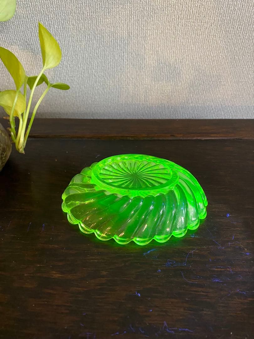 オールドバカラ バカラ ウランガラス 小物入れ バンブー レア 美品