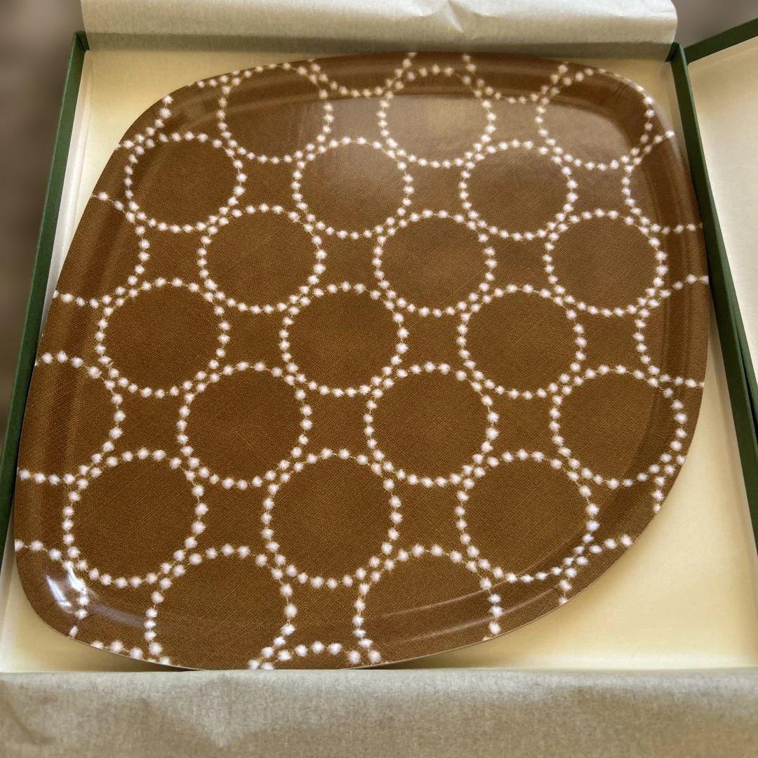 新品未使用】レア希少！ミナペルホネンタンバリン　トレイ　brown 未使用・廃盤】ミナペルホネン トレイ 小 タンバリン ベージュ 北欧