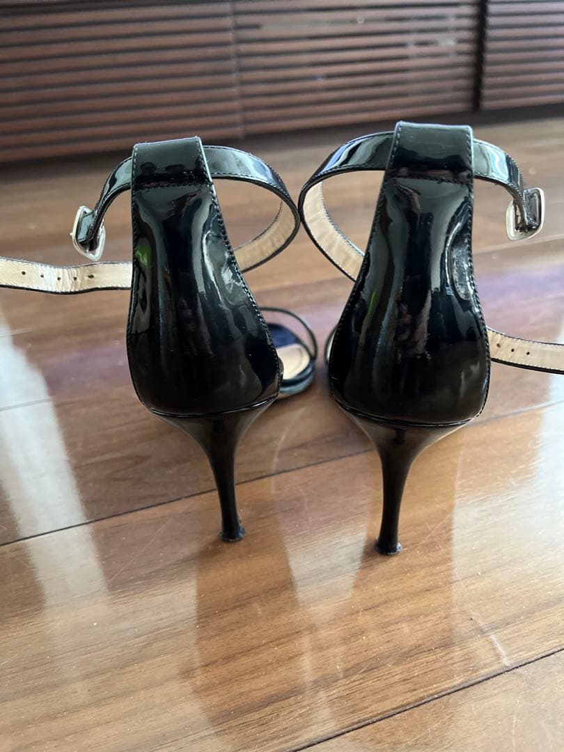 美品】マノロブラニク アンクルストラップサンダル - メルカリ