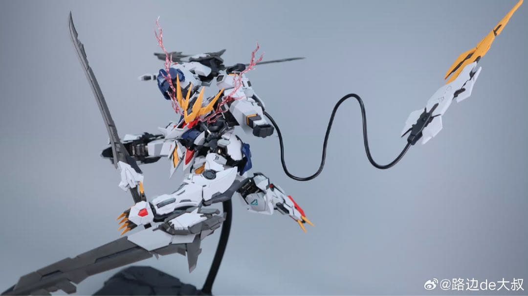 希少新品未組立 合金フレーム MG級 1/100 ガンダムバルバトスルプス