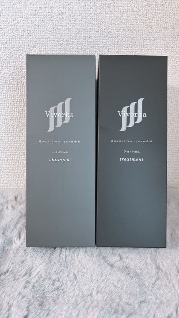 Vivorka モイスチャースムージングシャンプー、トリートメント Vivorka / モイスチャースムージングシャンプー／トリートメントの公式