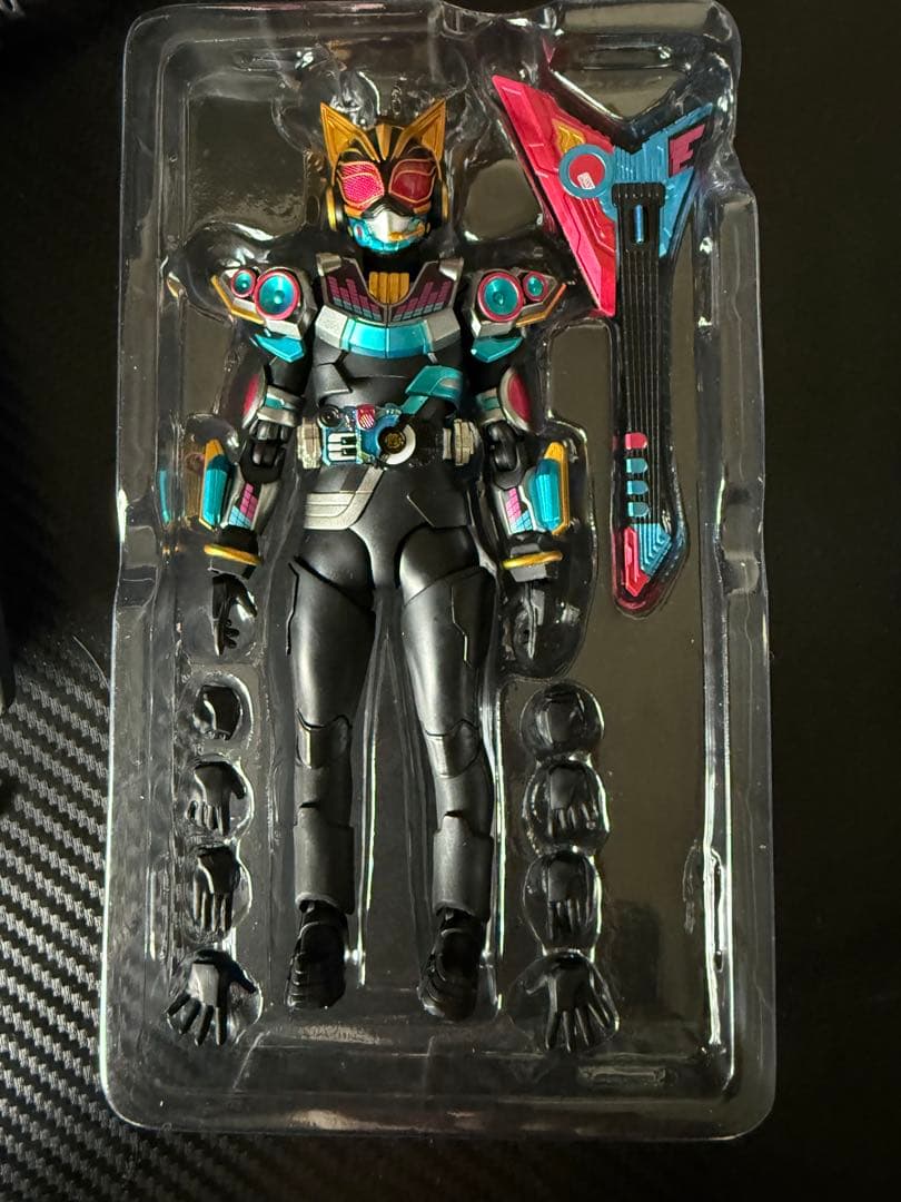S.H.Figuarts 仮面ライダーナーゴ　ビットフォーム