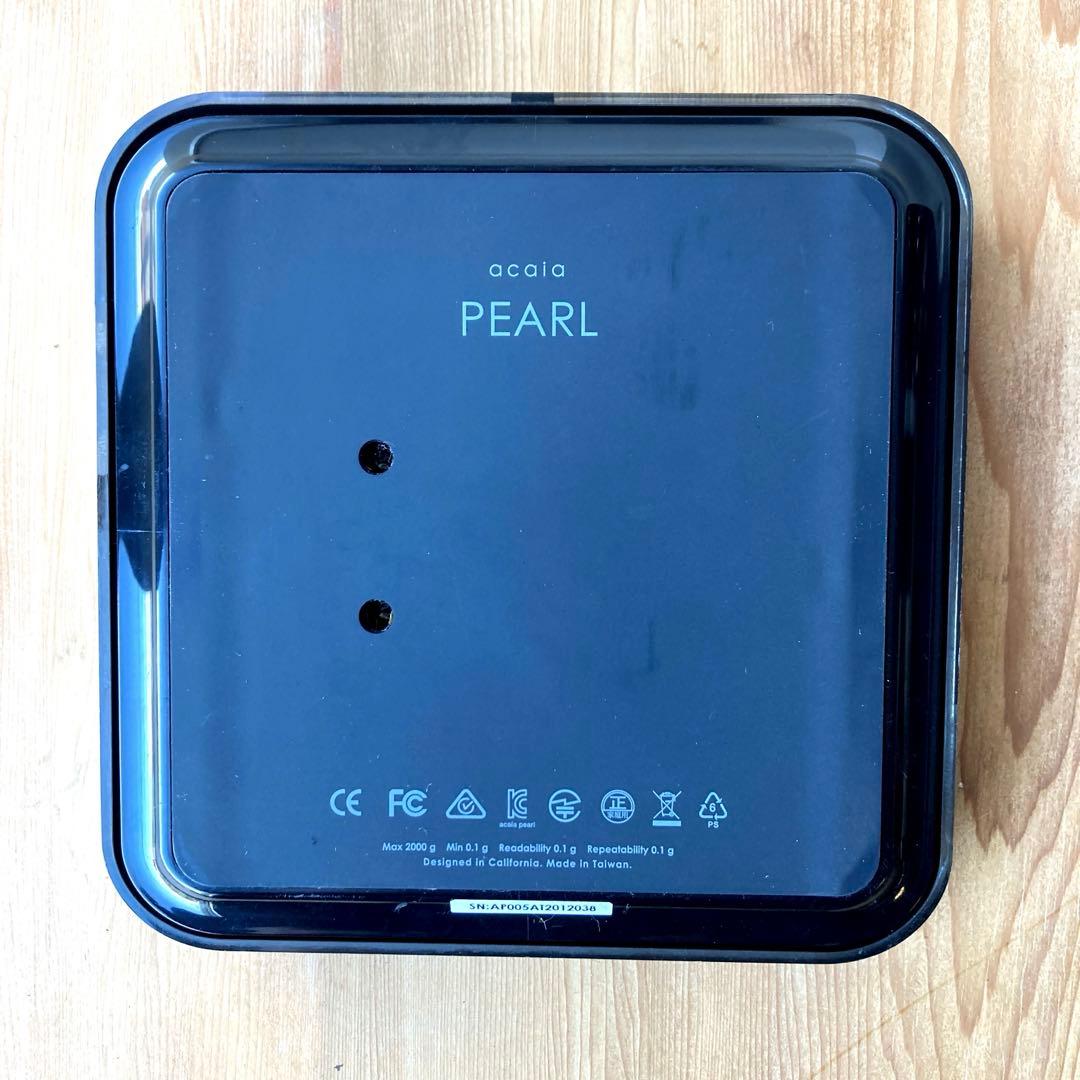 アカイスケール