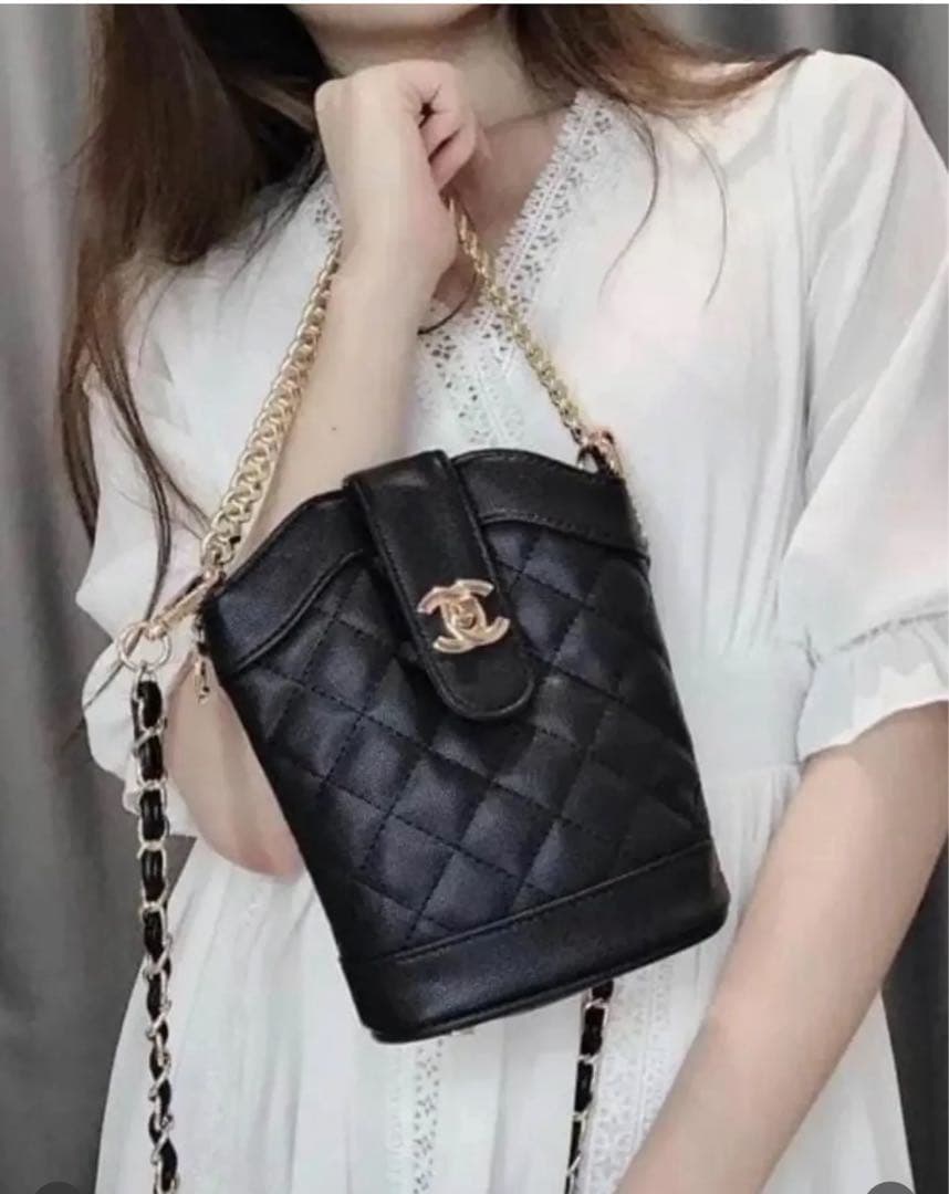 CHANEL CC ロゴノベルティ キルティングショルダーバッグ - メルカリ