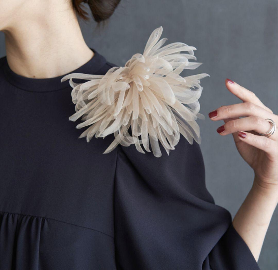 新品！大草直子コラボ【VERMEIL par iena】オーガンジー コサージュ