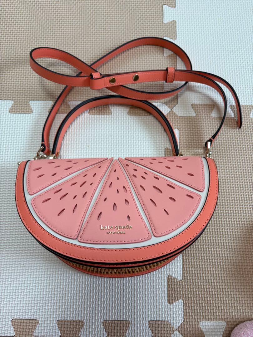 ケイトスペード　グレープフルーツ 楽天市場】【中古】 Kate spade （ケイトスペード） ﾗｳﾝﾄﾞﾌｧｽﾅｰ 財布