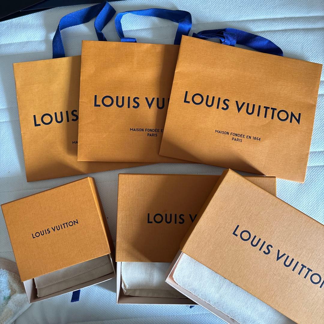 LOUIS VUITTON ギフト箱とバッグセット - メルカリ