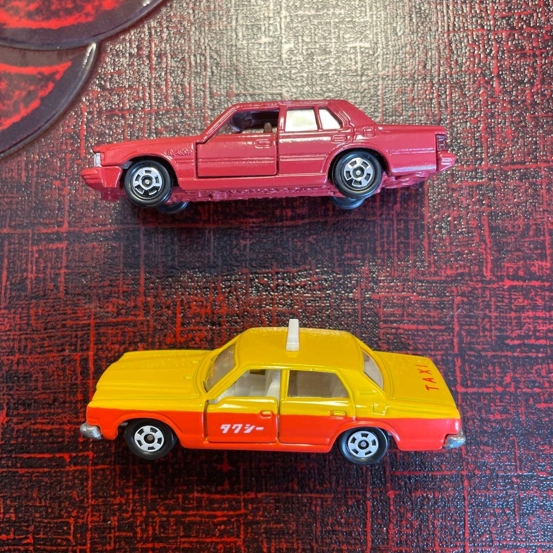 トミカ 黒箱 クラウンタクシー復刻版＆クラウンMS110/鬼クラ 2台