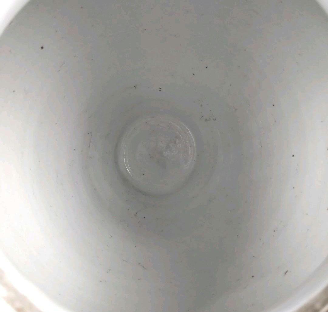 お値下げしました、古伊万里 染付 蛸唐草 沈香壺 - メルカリ