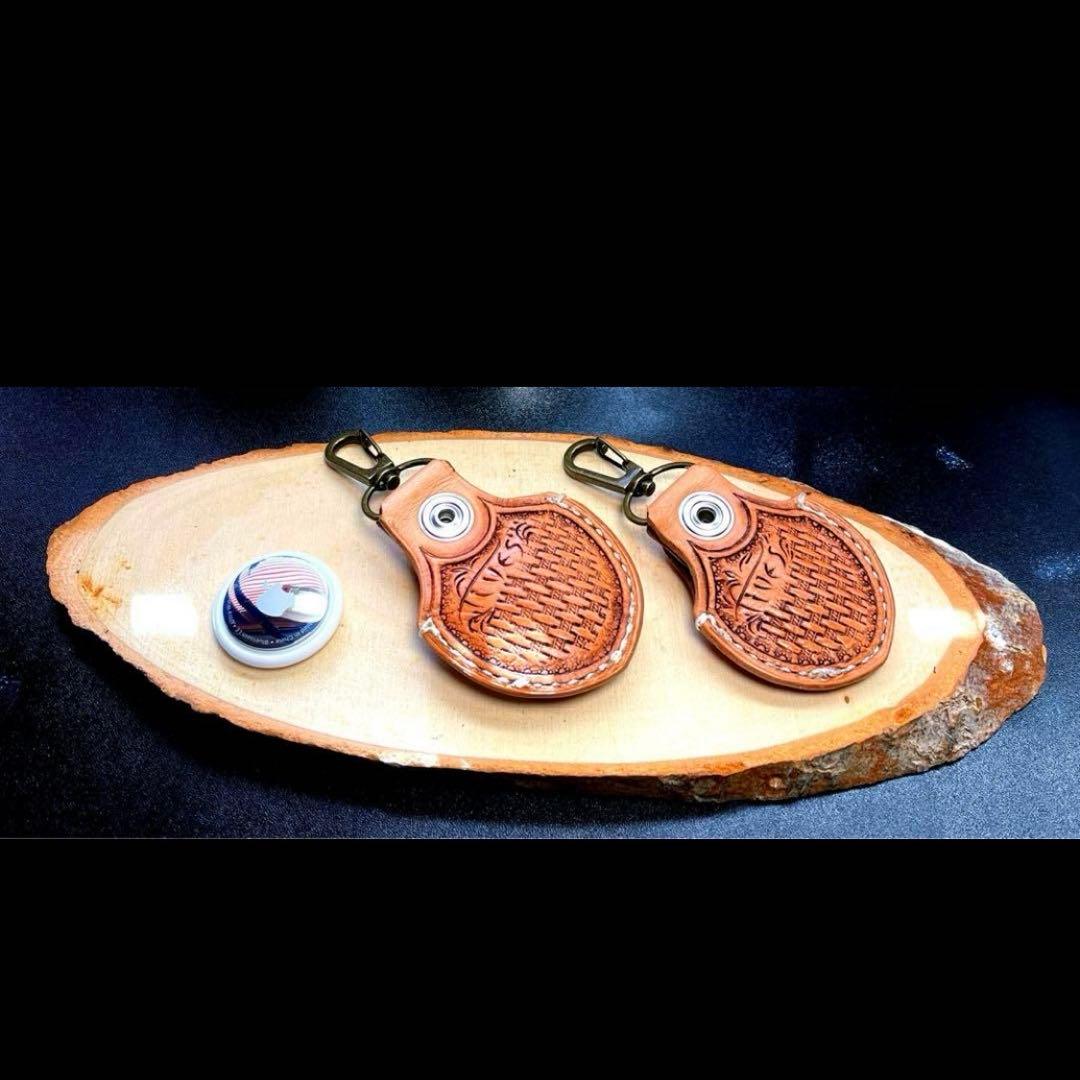 ☆しぇりー☆様オーダー レザーカービング AirTagケース2点