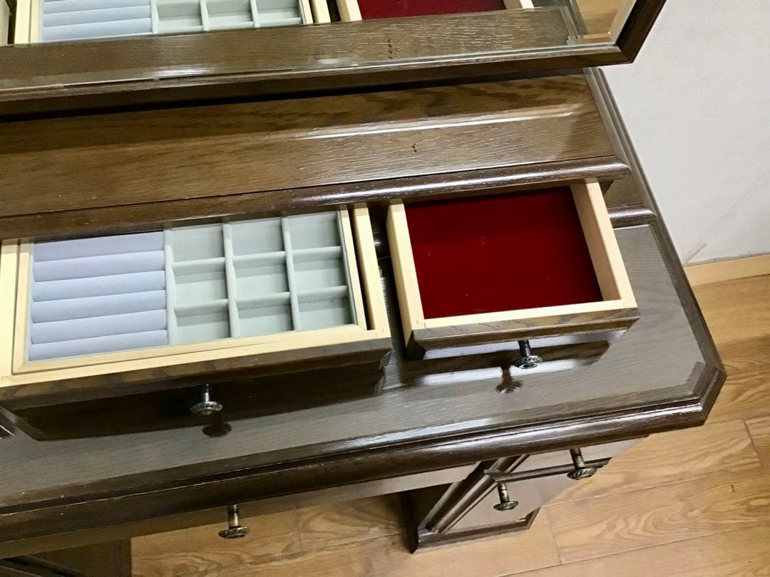 Sally♪☆管993☆カリモク☆ドマーニ☆クイーンズライフドレッサー