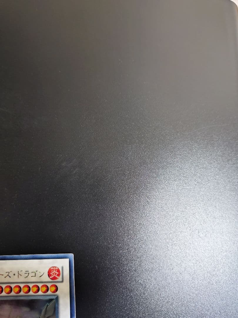 ブラックローズドラゴン。ホログラフィック。良品。五つ目個体