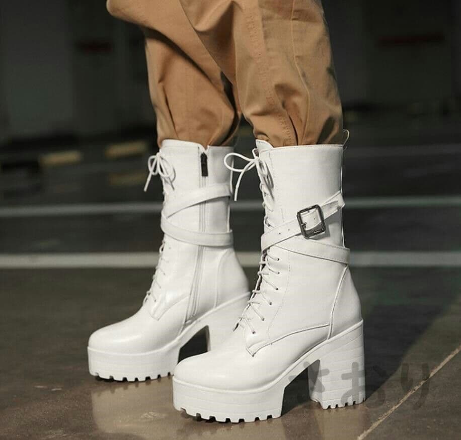 大人気 コスプレブーツ 厚底 ロング 編み上げ 太ヒール 白 23.5cm