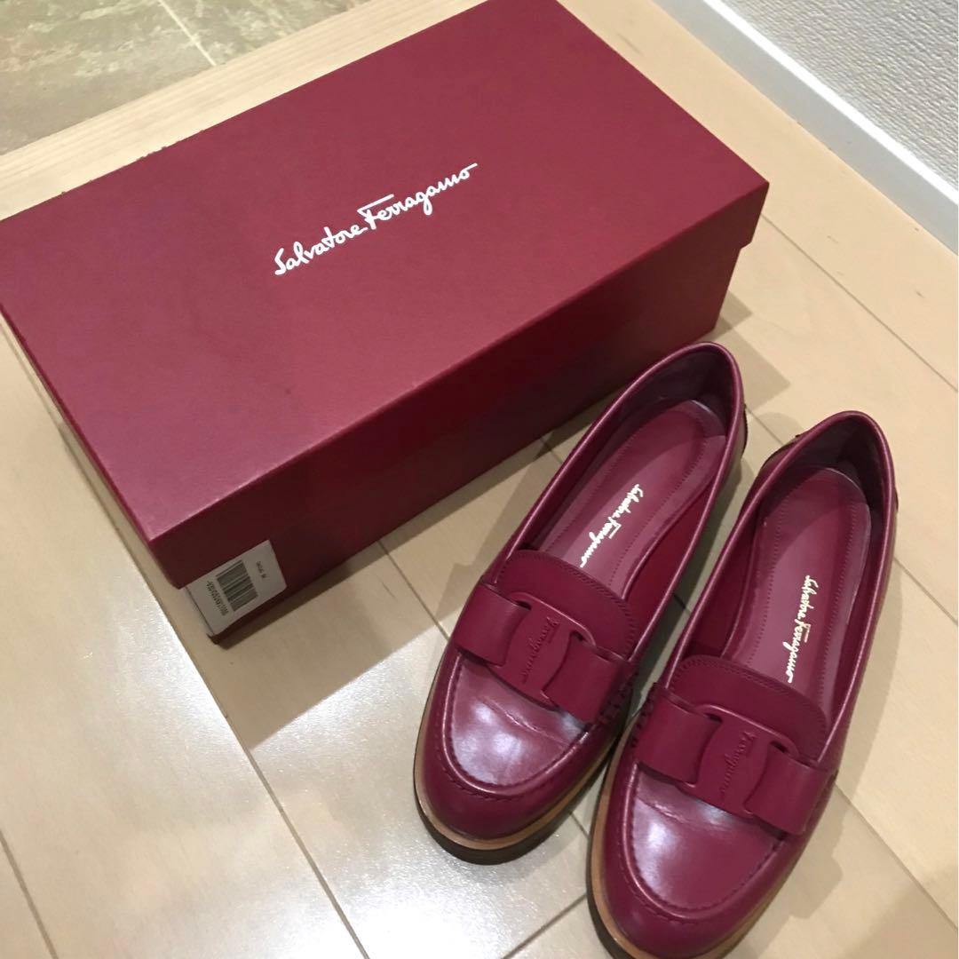 フェラガモ VIVA モカシン リボン ローファー 赤 レッド 23cm - メルカリ