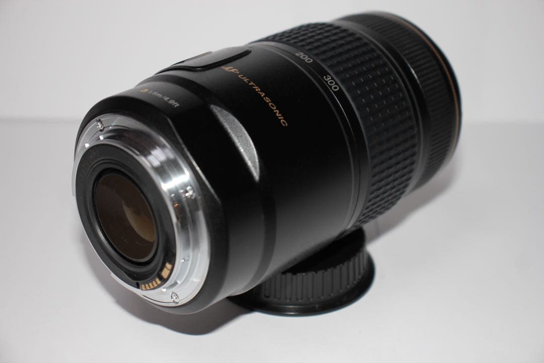 一眼レフカメラ 手ぶれ補正レンズ Canon EF 75-300mm IS