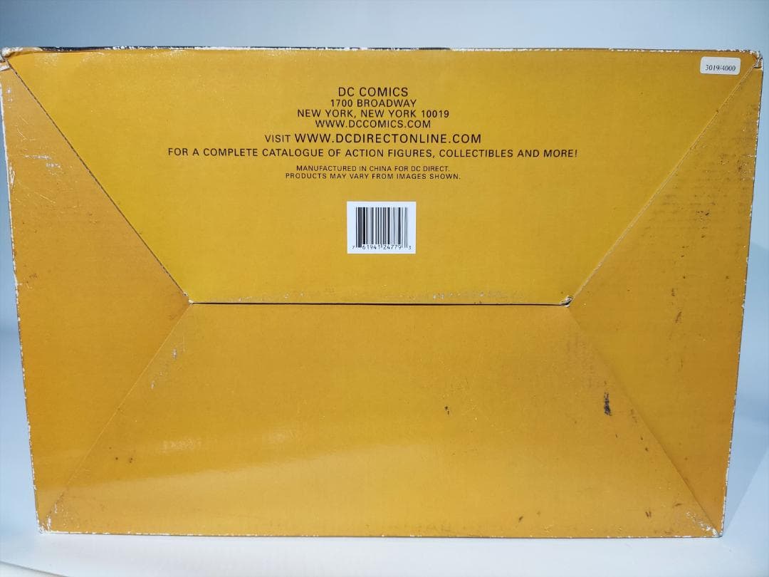 全世界4000体限定】DCダイレクト バットマンビギンズ フライト