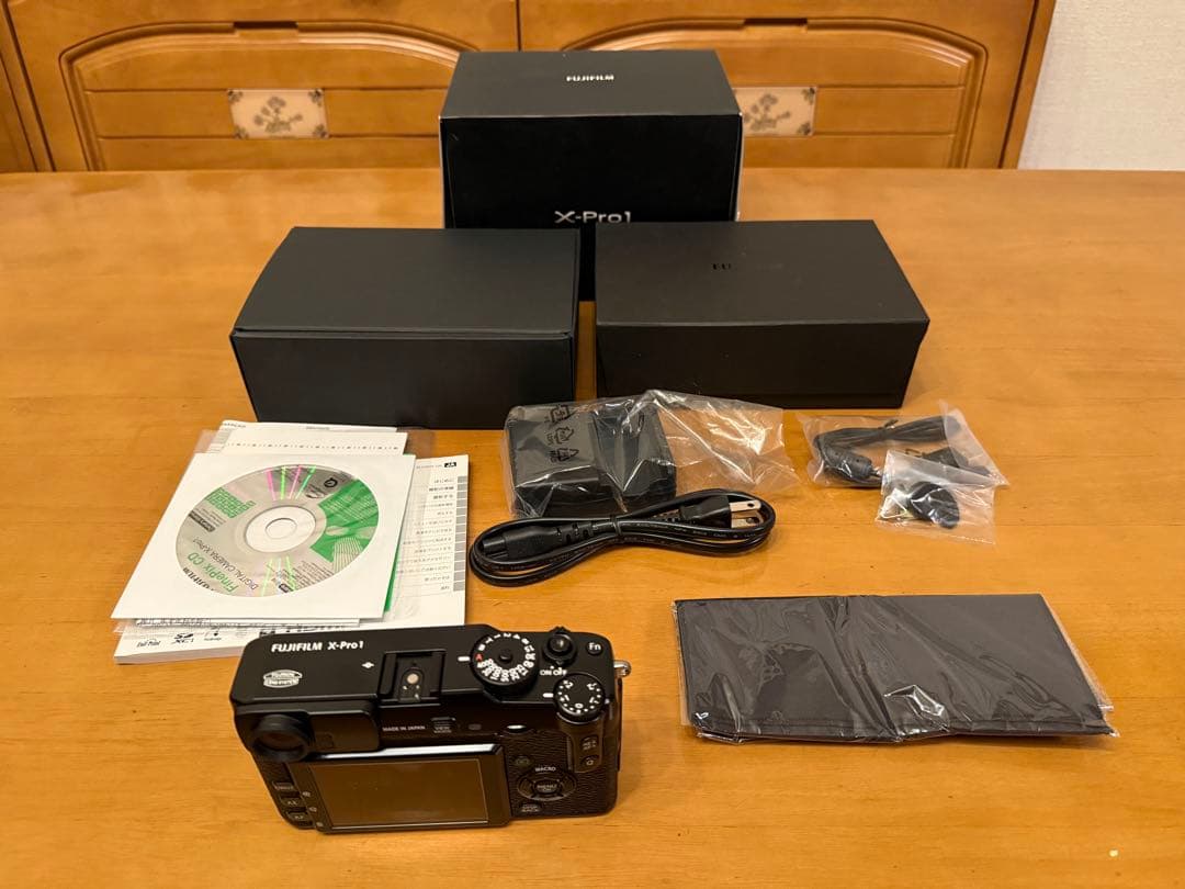 Fujifilm X-Pro1 ほぼ未使用のデッドストック品 FUJIFILM X-Pro1の出品 | ONE SCENE（ワンシーン）