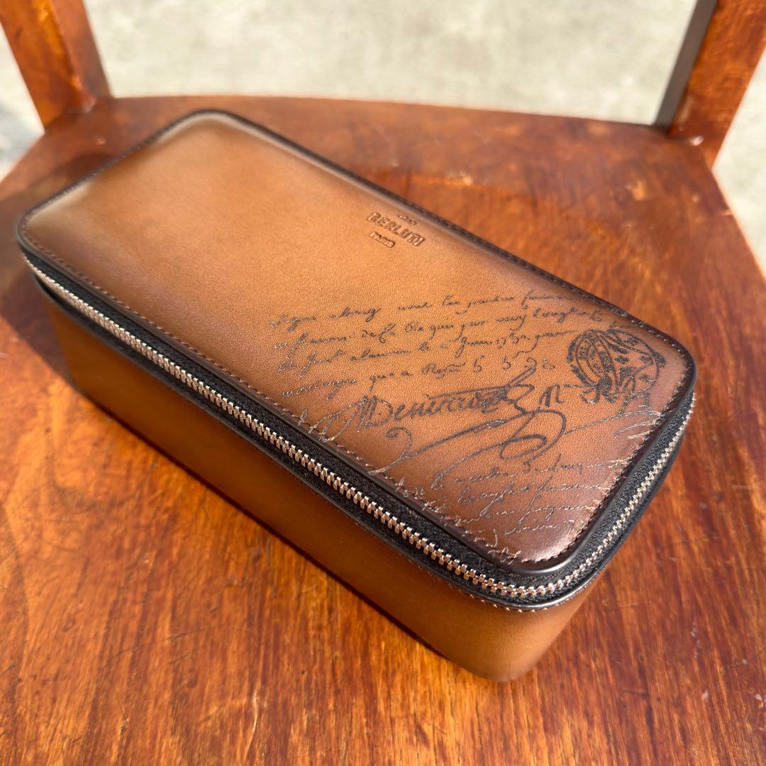 新品同様 定価29万 ベルルッティ カリグラフィースクリットレザーウォッチケース 新品同様 定価29万 ベルルッティ カリグラフィースクリットレザー