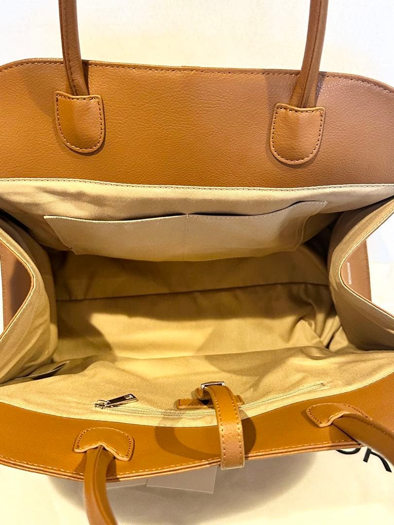 《値下げ》【新品未使用】MONOROWBLANCLARGEモノロウバッグキャメル