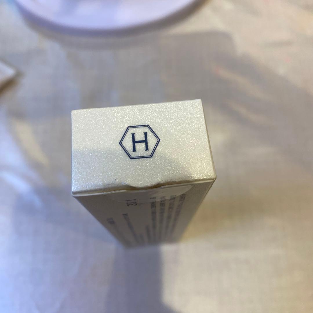 ヘレナズ シーセブンスクエアード(クリーム) - メルカリ