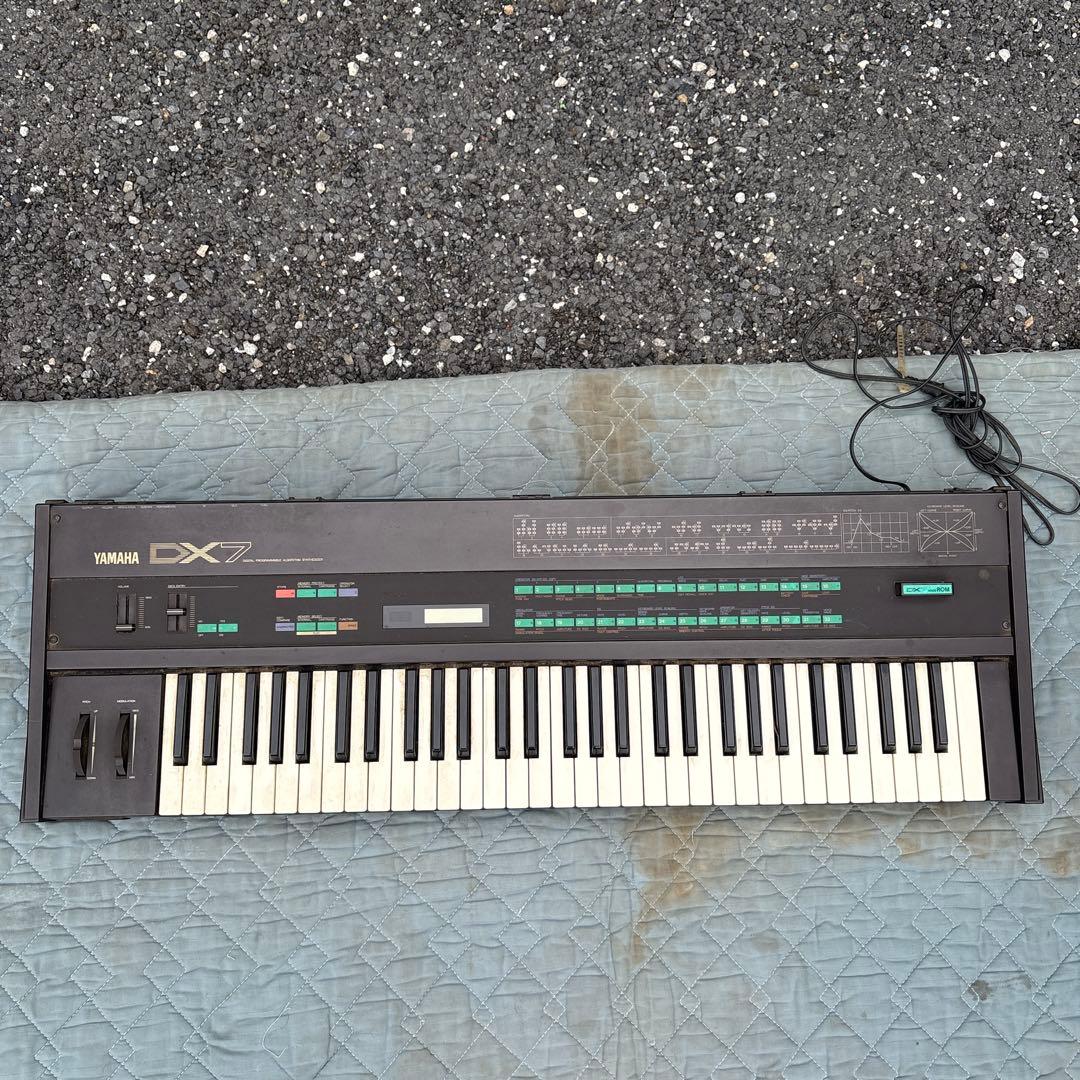 YAMAHA DX7 シンセサイザー　通電⚪︎ YAMAHA DX7の電源基板修理♪ | NOZ's Stylish Sound♪