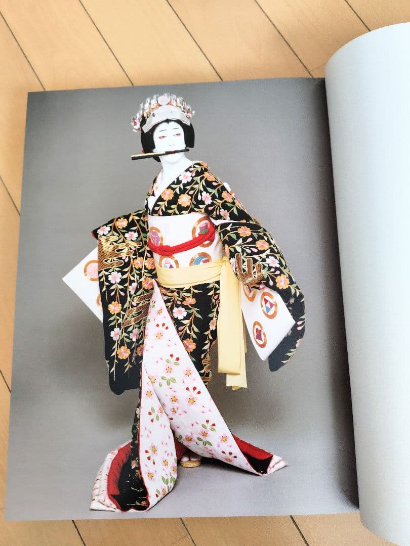 美品】五代目 坂東玉三郎写真集 篠山紀信撮影 講談社 - メルカリ