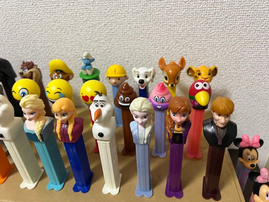 PEZ ペッツディスペンサー コレクション 88体 キャラクター フィギュア