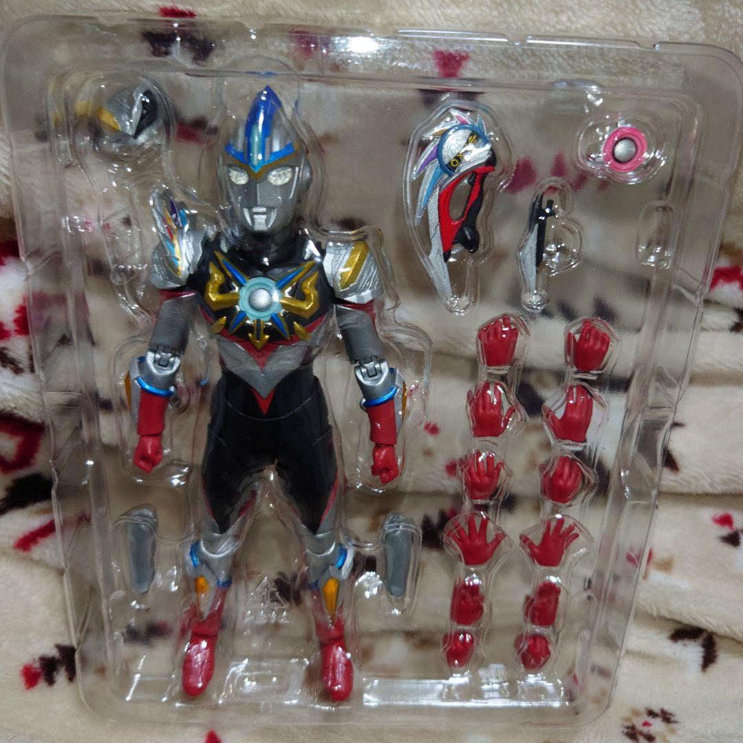 S.H.figuarts ウルトラマンオーブ　オーブトリニティ
