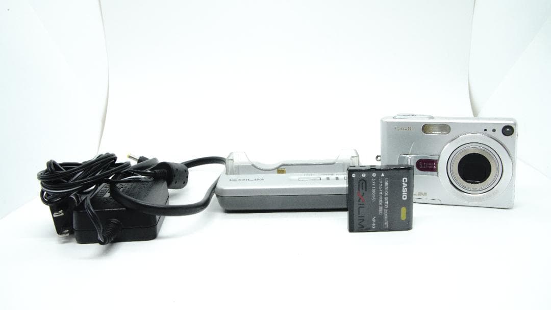 【W2219】 CASIO EXILIM EX-Z50 カシオ エクシリム CASIO（カシオ） Casio EXILIM EX-Z50 シルバー 3X 光学ズーム