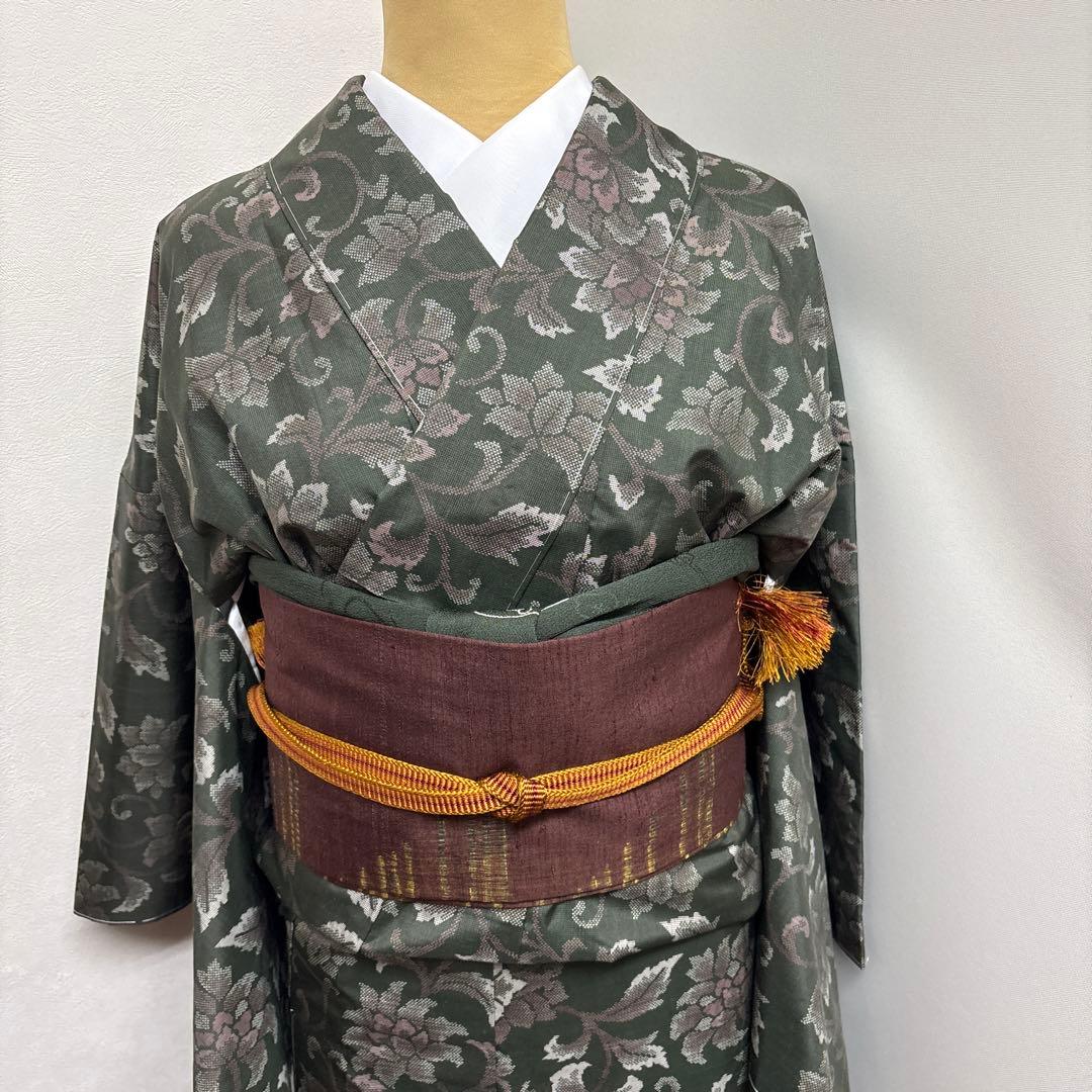 本場大島紬 お着物 未使用 本場大島紬 着物 未使用 正絹 大島紬 袷 7マルキ 黒こげ茶 カジュアル