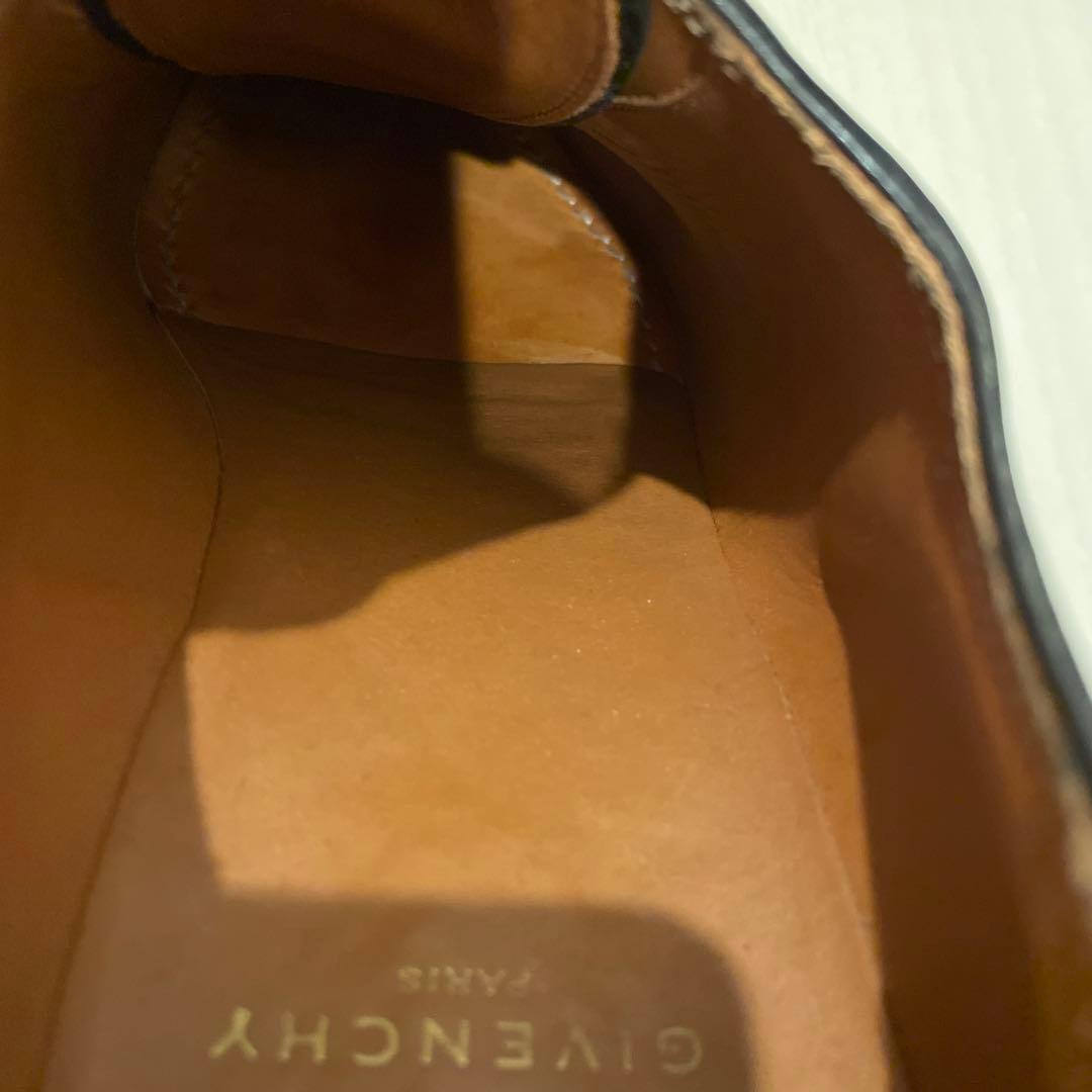 1月末で出品終了】 GIVENCHYエナメルシューズ - メルカリ