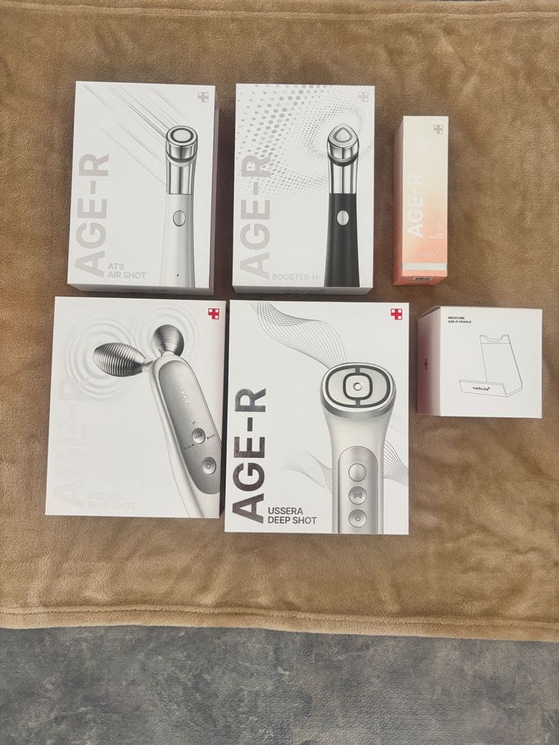 メディキューブ　AGE-R 美顔器　セット 中古品 メディキューブ 美顔器 AGE-R ブースタープロミニ ホワイト メディ